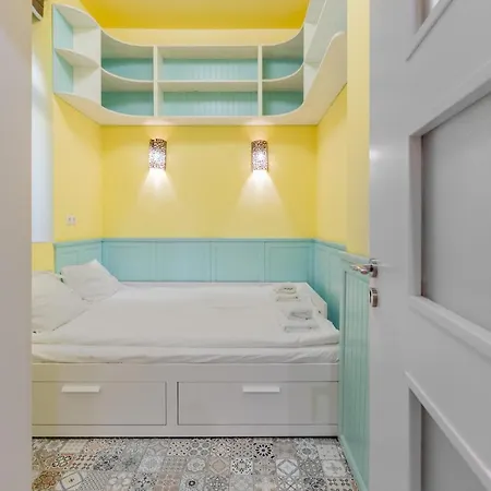 Apartment Hidden Gem In One-bedroom Central