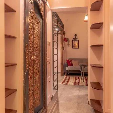 Hidden Gem In One-bedroom Central Apartment